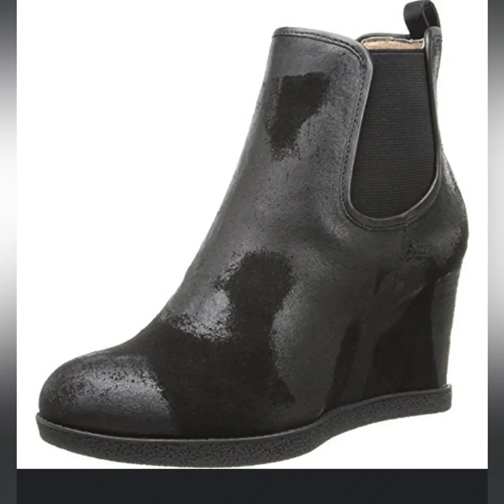 Donald J Pliner Dillon‎ Black Distressed Ankle Wedge Boots 7.5 grunge chic